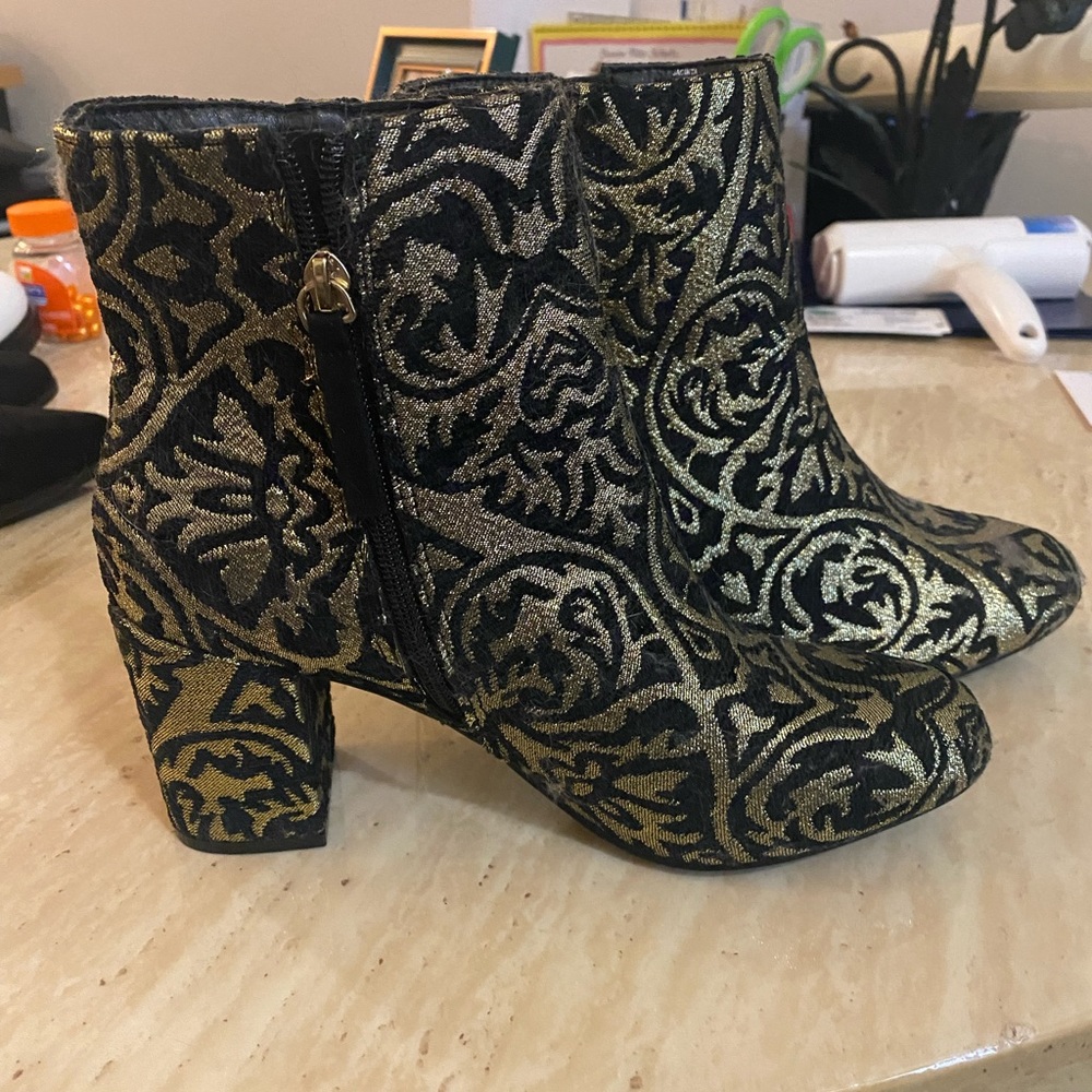 BRAND NEW Gold and Black 3” heel Bootie